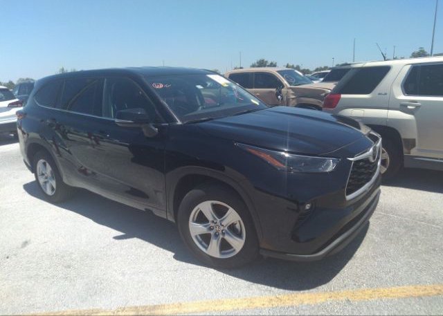 2022 TOYOTA HIGHLANDER (VIN: 5TDZZRAH7NS101899)