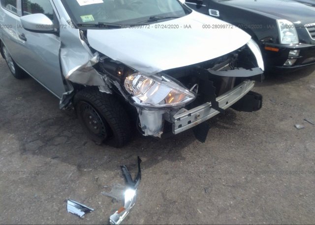 3N1CN7AP6JL886898 2018 Nissan VERSA SEDAN