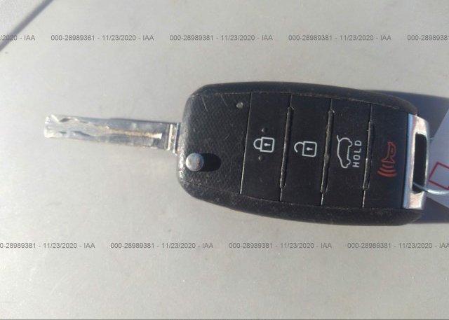 KNDJN2A24G7308811 2016 KIA SOUL