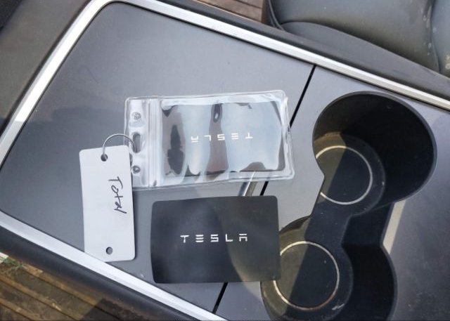 2021 TESLA MODEL Y(VIN: 5YJYGAEE2MF192537