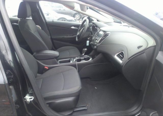 2018 CHEVROLET CRUZE VIN: 1G1BE5SM8J7126440