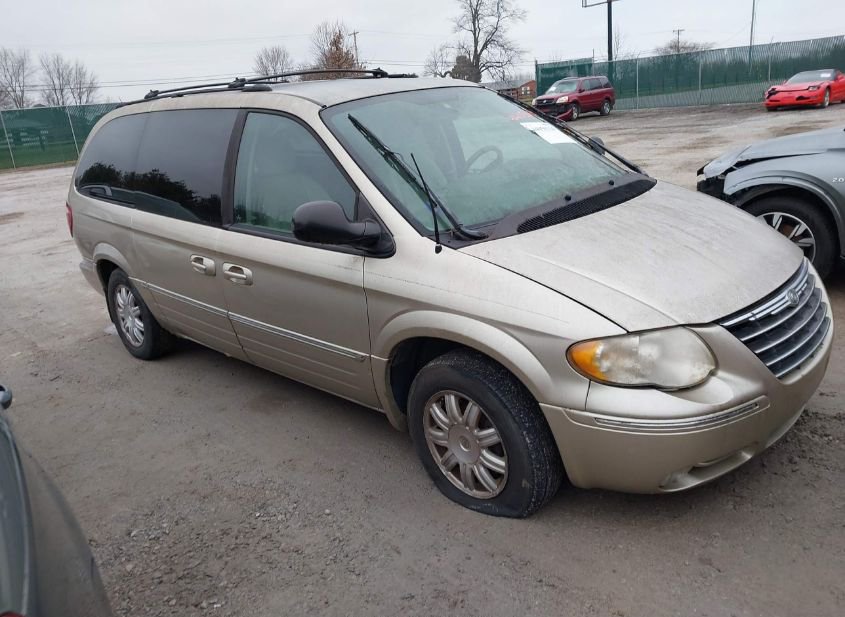 2005 CHRYSLER TOWN & COUNTRY TOURING photo