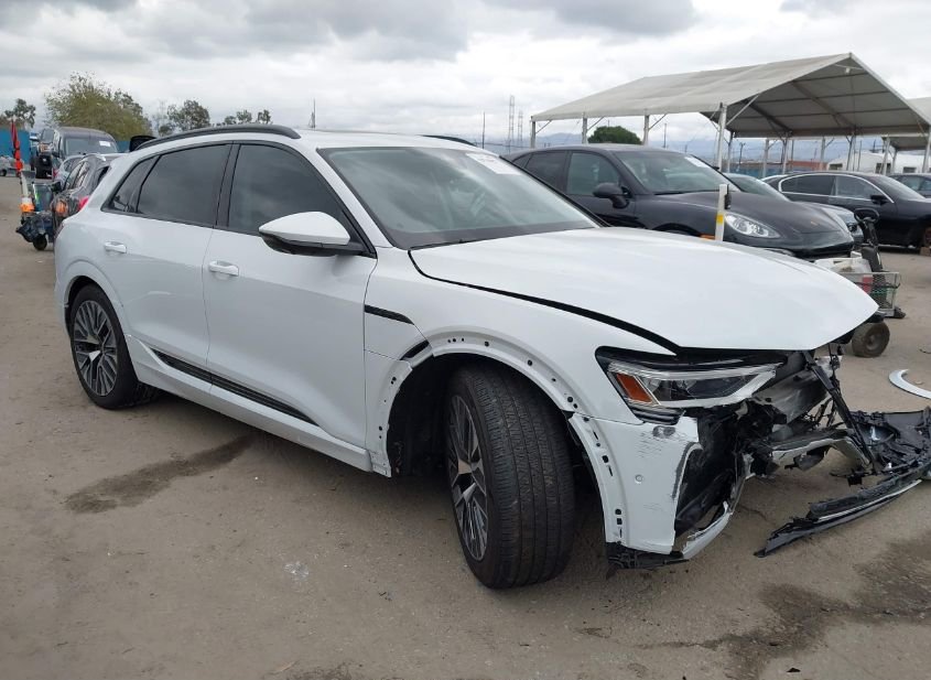 2024 AUDI Q8 E-TRON PREMIUM PLUS QUATTRO photo