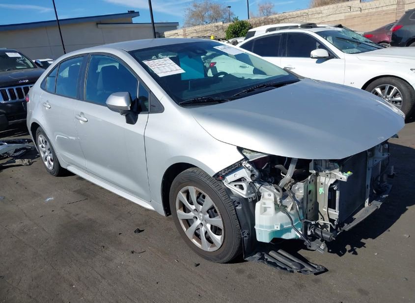 2020 TOYOTA COROLLA LE photo