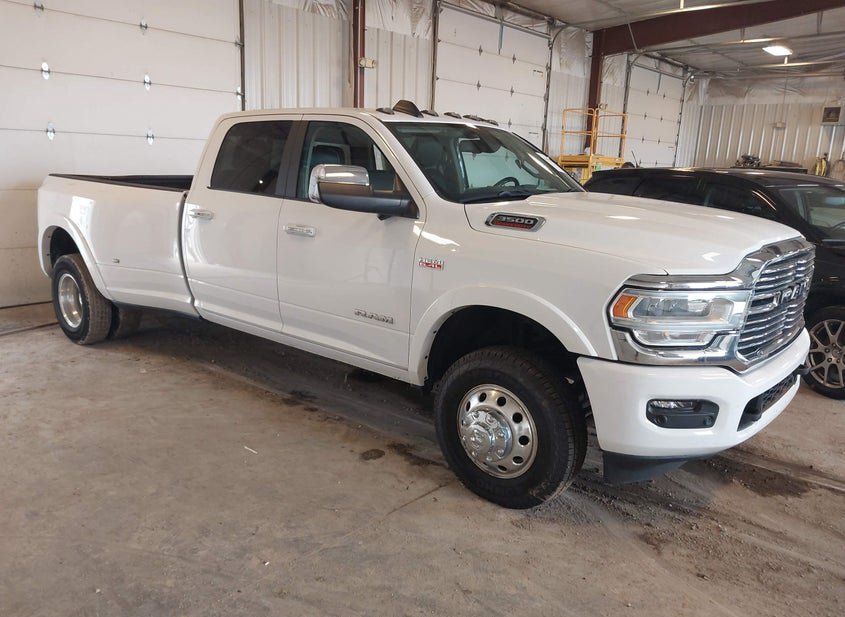 Ws 3500 Salvage 2022 Ram 3500 LARAMIE 4X4 8' BOX for Sale in Flint, MI - 46101524
