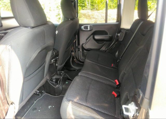 2021 JEEP WRANGLER(VIN: 1C4HJXDGXMW575225