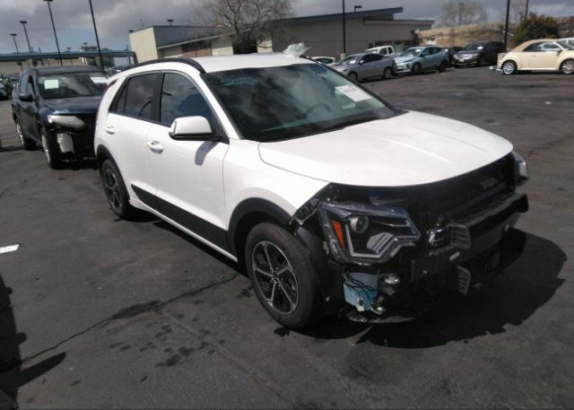2023 KIA NIRO (VIN: KNDCR3LE6P5033111)