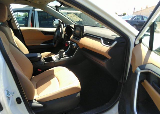 2021 TOYOTA RAV4(VIN: 4T3MWRFV8MU044529