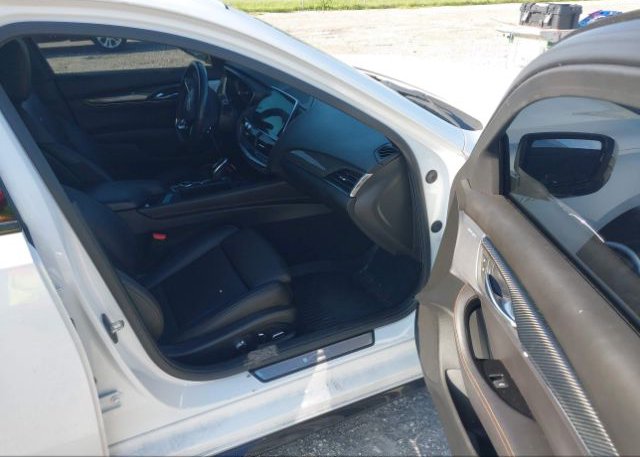 2021 CADILLAC CT5(VIN: 1G6DR5RW8M0130208