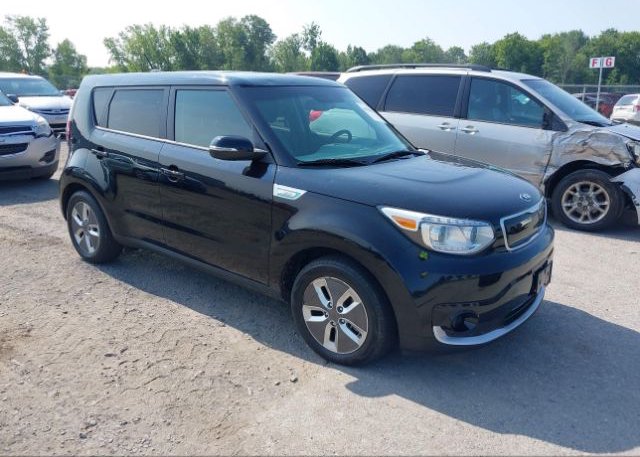 KNDJP3AE1J7029169 2018 KIA SOUL EV