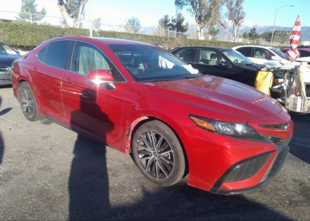 2021 TOYOTA CAMRY (VIN: 4T1T11AK0MU448071)