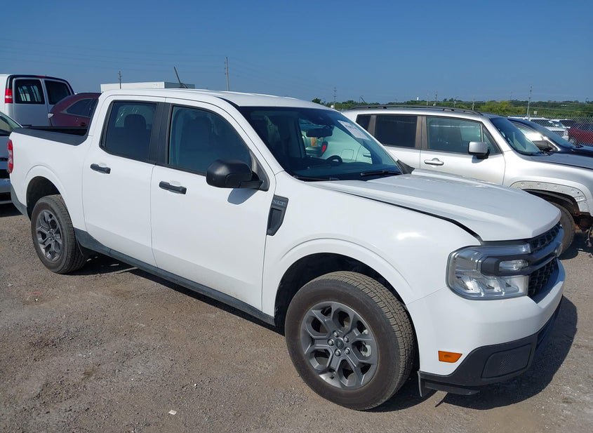 2023 Ford Maverick 2.5L (VIN: 3FTTW8E38PRA72782)