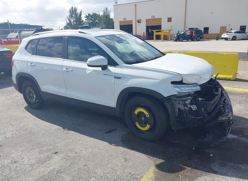 2024 Volkswagen Taos 1.5L photo