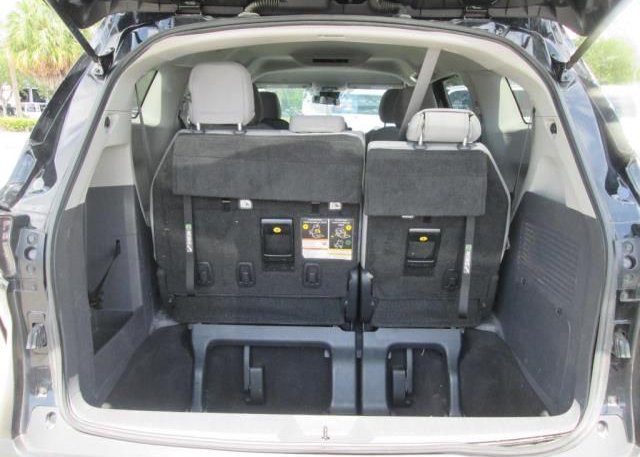 2021 TOYOTA SIENNA(VIN: 5TDKRKEC8MS047082