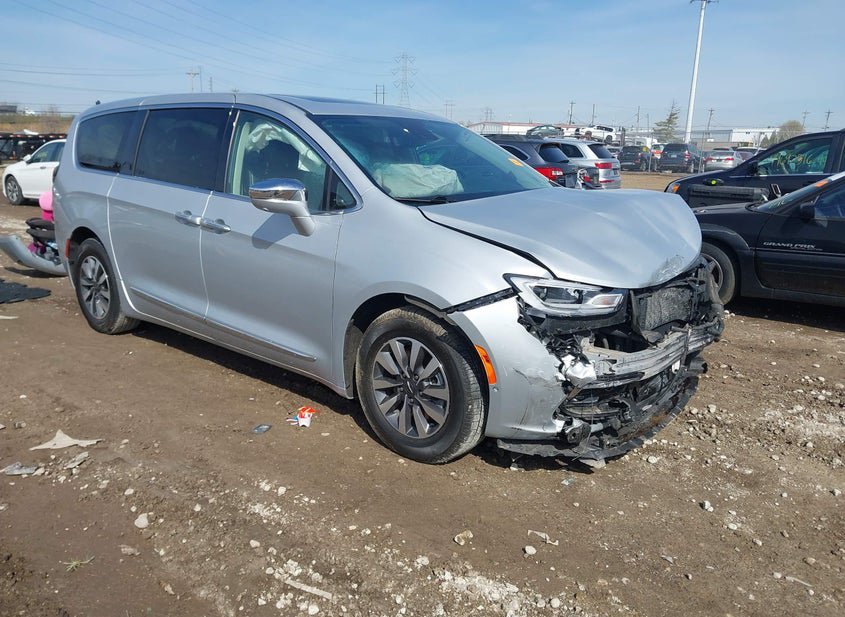 2022 Chrysler Pacifica Hybrid 3.6L photo