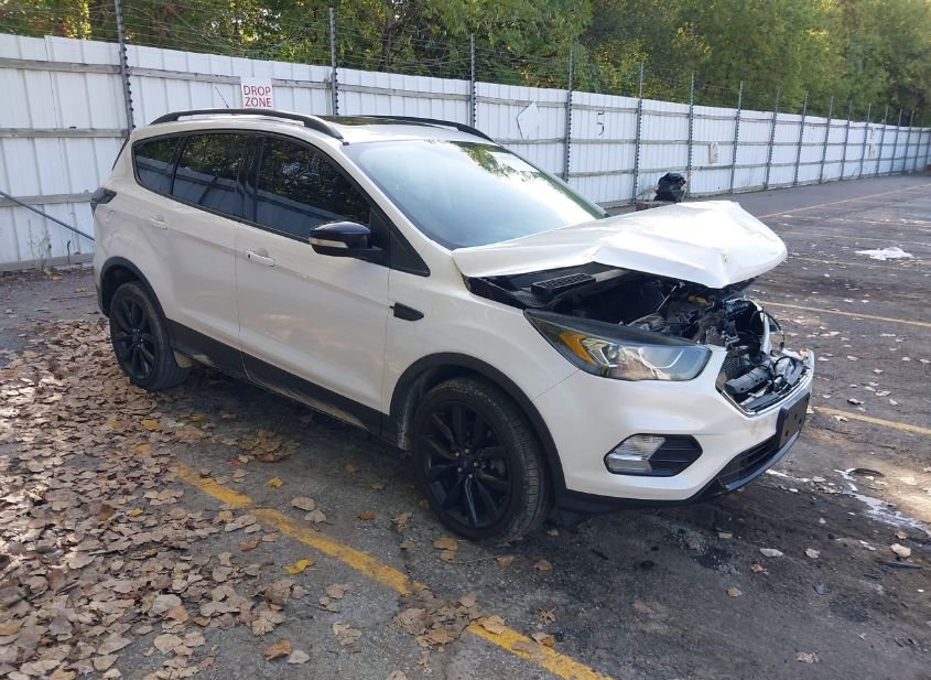 2017 FORD ESCAPE TITANIUM photo