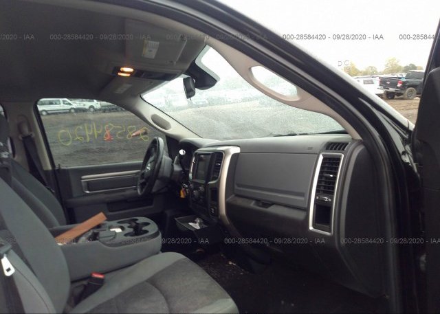 пригнать из сша 2013 RAM 1500 1C6RR7GT9DS688247