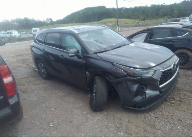 2022 TOYOTA HIGHLANDER (VIN: 5TDGZRAH2NS544517)