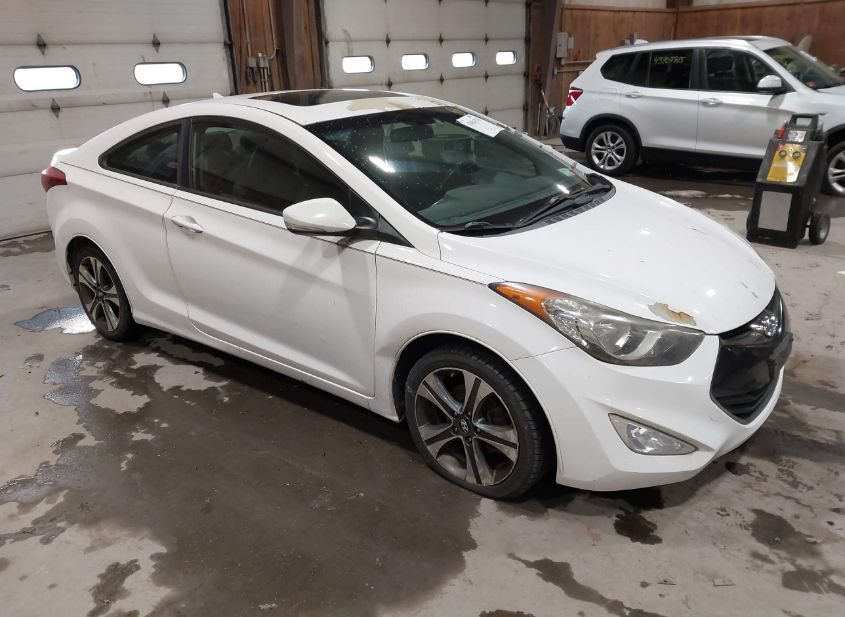 2013 HYUNDAI ELANTRA SE photo