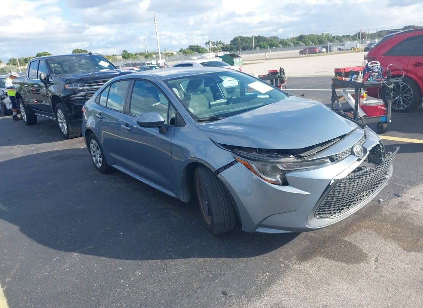 2020 TOYOTA COROLLA LE photo