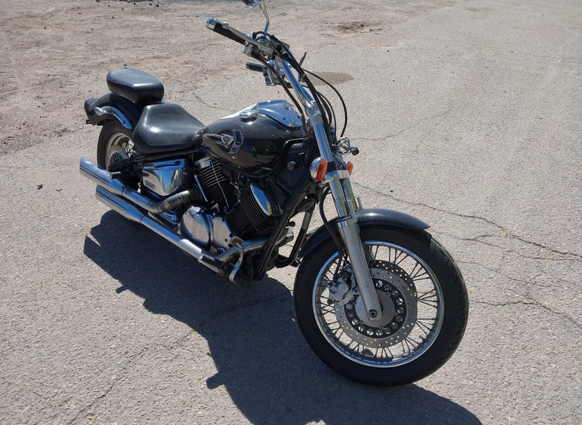 2004 Yamaha Xvs1100 2 photo