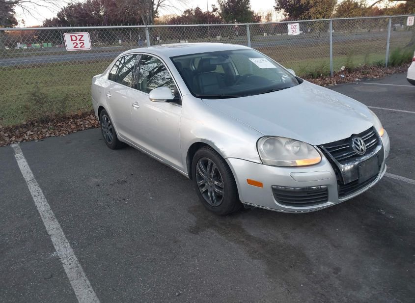 2005 VOLKSWAGEN JETTA TDI photo