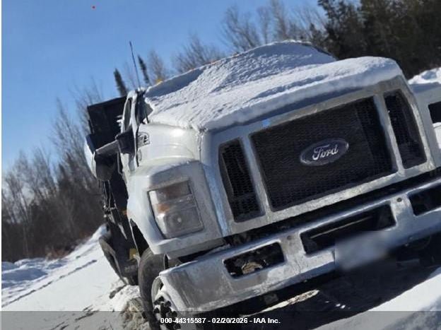 2024 Ford F-650 Gas photo