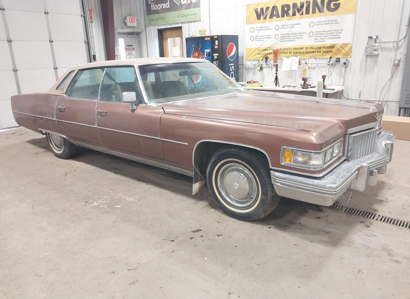 1975 Cadillac Sedan Deville photo