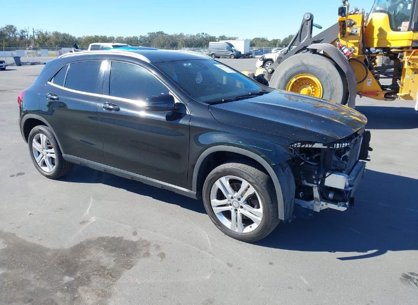 2016 MERCEDES-BENZ GLA 250 photo