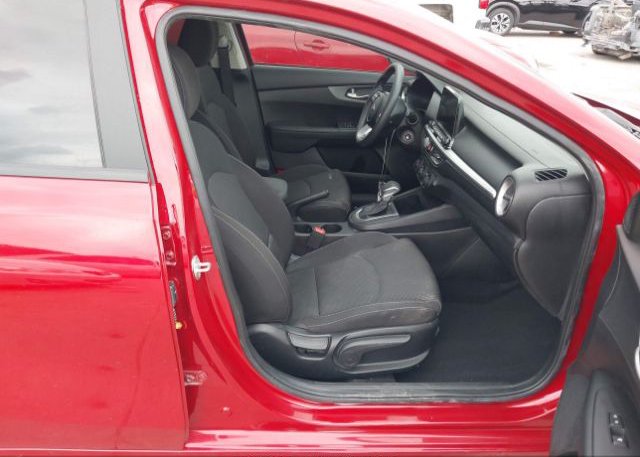 2021 KIA FORTE(VIN: 3KPF24AD2ME305381