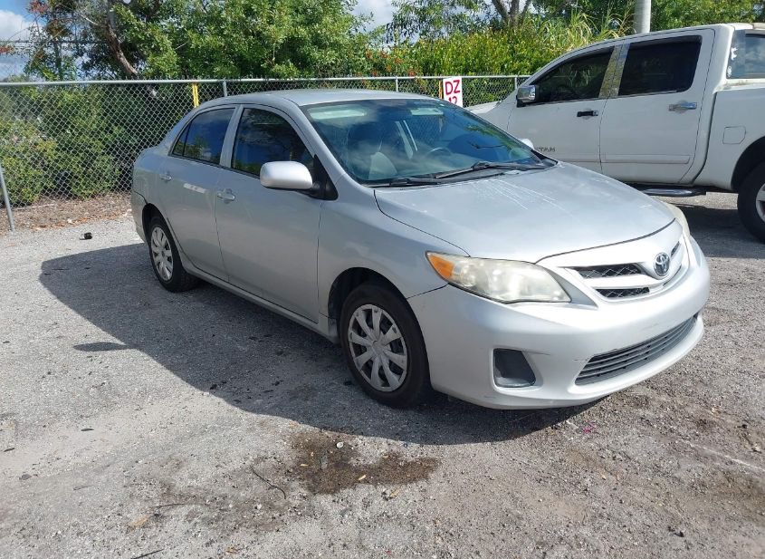 2013 TOYOTA COROLLA L photo