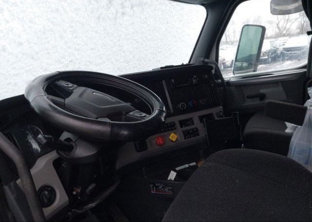 2021 FREIGHTLINER NEW CASCADIA 126(VIN: 1FUJHHDR8MLMZ8143