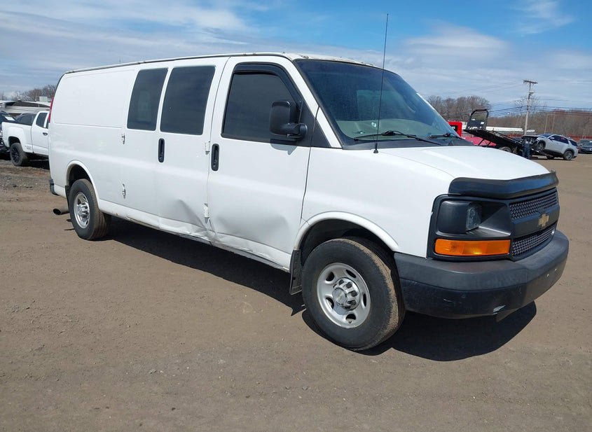 2016 Chevrolet Express 3500 6.0L photo