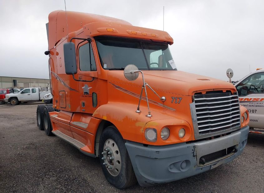 2006 FREIGHTLINER CONVENTIONAL ST120 photo