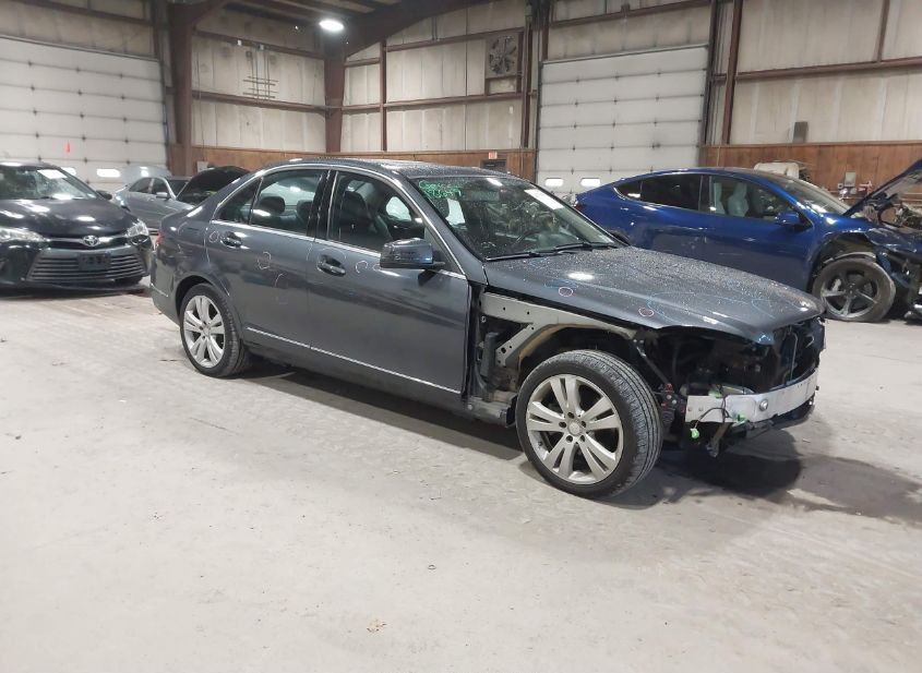 2011 MERCEDES-BENZ C 300 LUXURY 4MATIC/SPORT 4MATIC photo