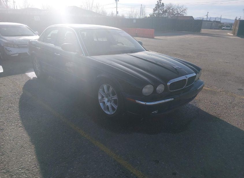 2004 JAGUAR XJ XJ8 photo