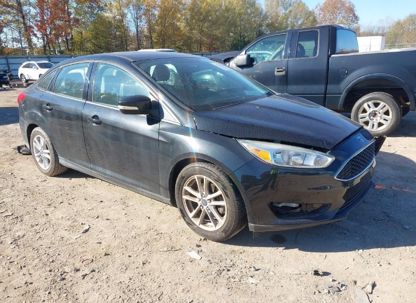 2015 FORD FOCUS SE photo