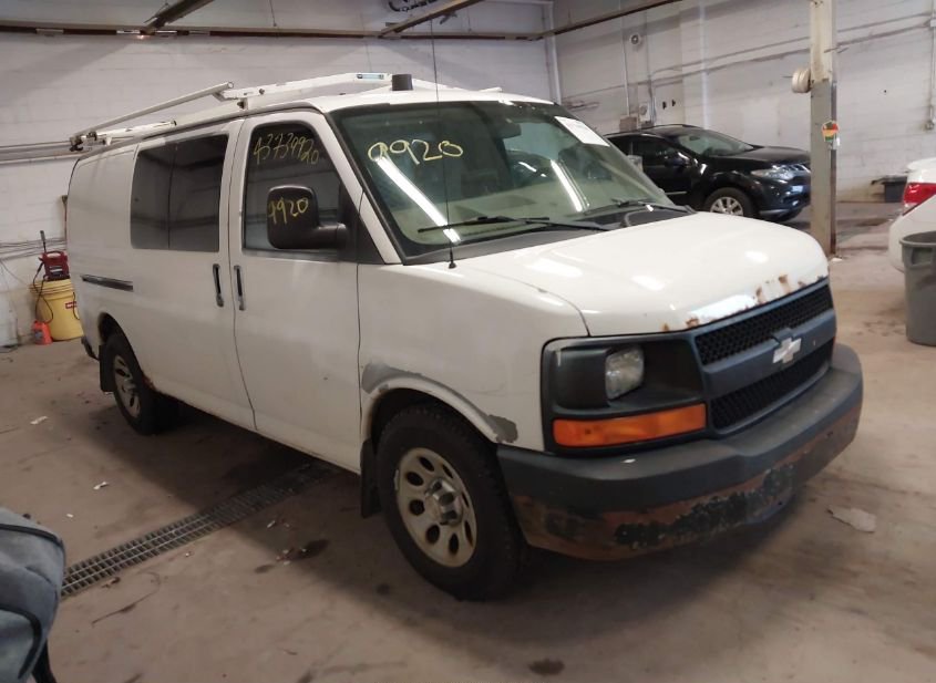 2010 CHEVROLET EXPRESS 1500 WORK VAN photo
