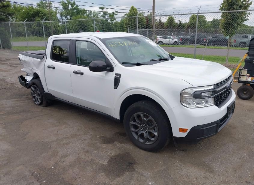 2024 FORD MAVERICK XLT photo