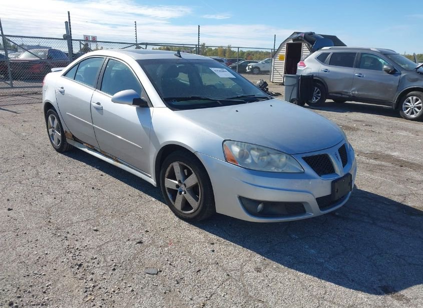 2010 PONTIAC G6 photo