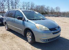 2005 TOYOTA SIENNA LE photo