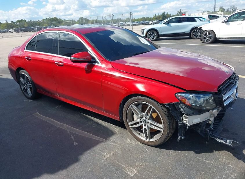 2019 MERCEDES-BENZ E 300 photo