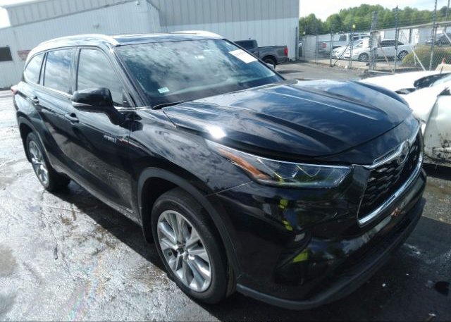 2021 TOYOTA HIGHLANDER (VIN: 5TDXBRCH1MS068468)