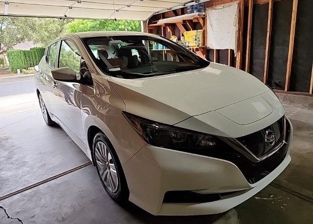 2021 NISSAN LEAF (VIN: 1N4AZ1BV4MC556735)