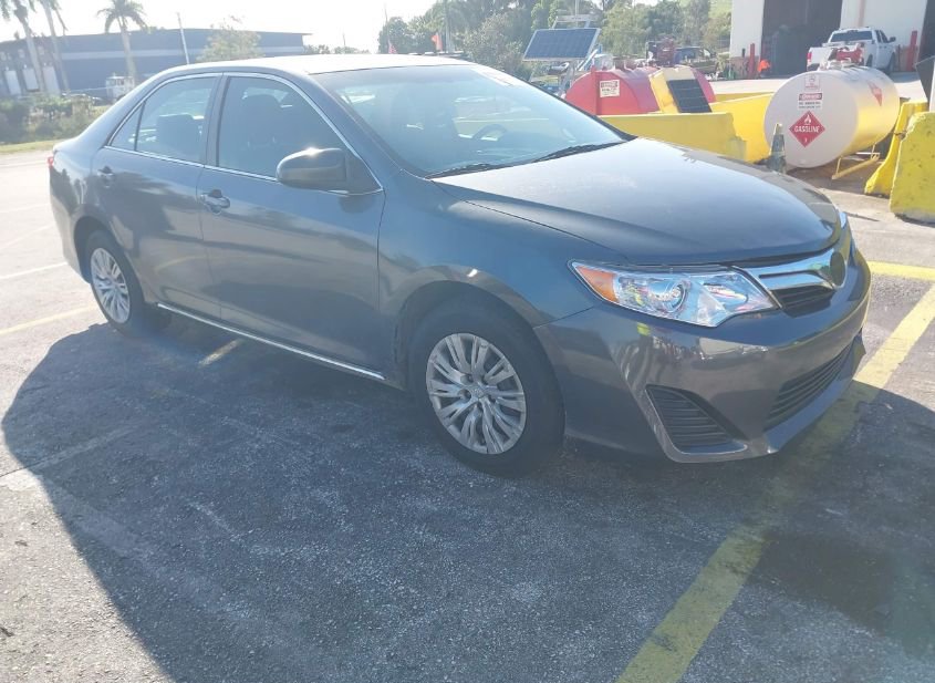 2013 TOYOTA CAMRY LE photo