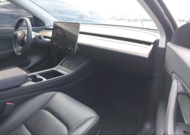2022 TESLA MODEL Y(VIN: 7SAYGDEF6NF492953
