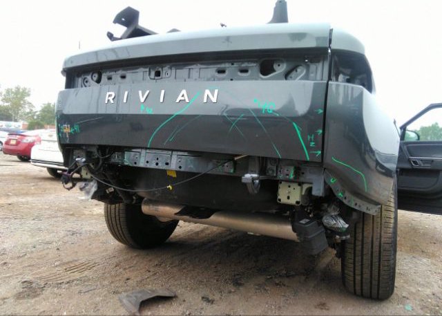 2022 RIVIAN R1T(VIN: 7FCTGAAA2NN007719