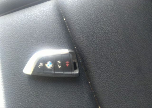 2018 BMW X1 VIN: WBXHU7C38J5L09115