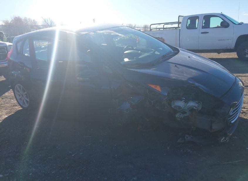 2015 FORD FIESTA SE photo