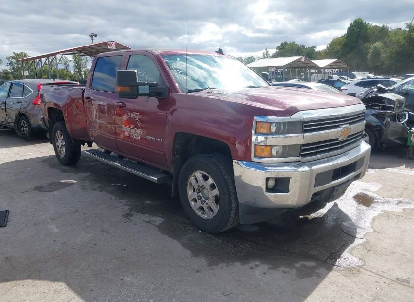 2015 CHEVROLET SILVERADO 2500HD LT photo